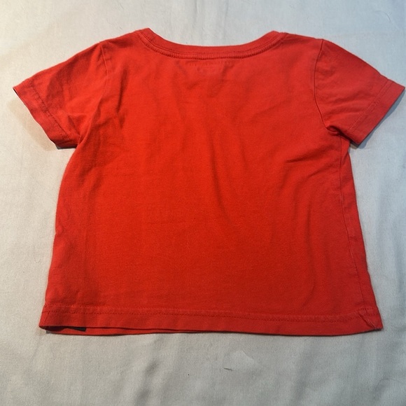 Tommy Hilfiger Short Sleeve Tee with Vintage style Graphic - Picture 4 of 4